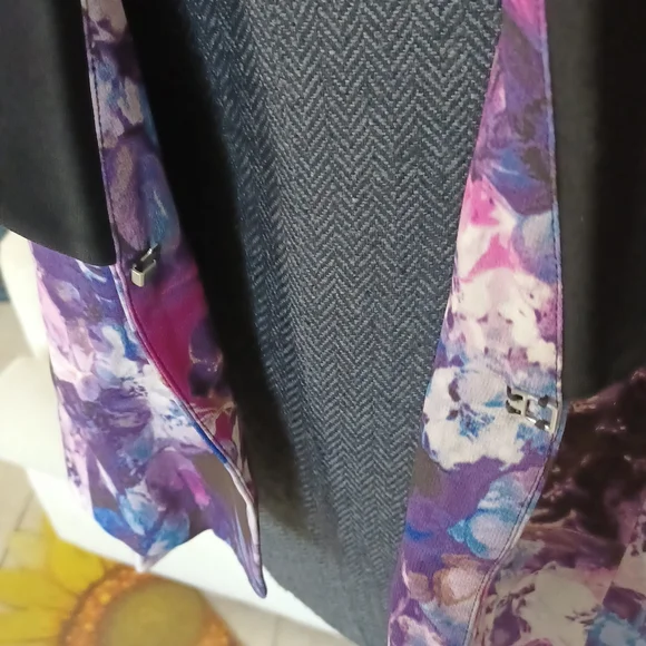 Cache Jacket - Picture 6 of 10